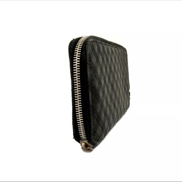 Authentic Chanel Black Quilted zippy wallet - Picture 2 of 10